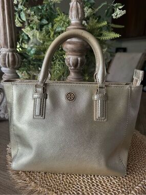Tory Burch Metallic Gold Saffiano Hand Bag  with Top Handles in GUC ⭐️